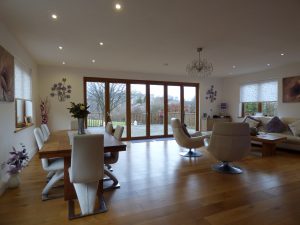 salon sol en parquet